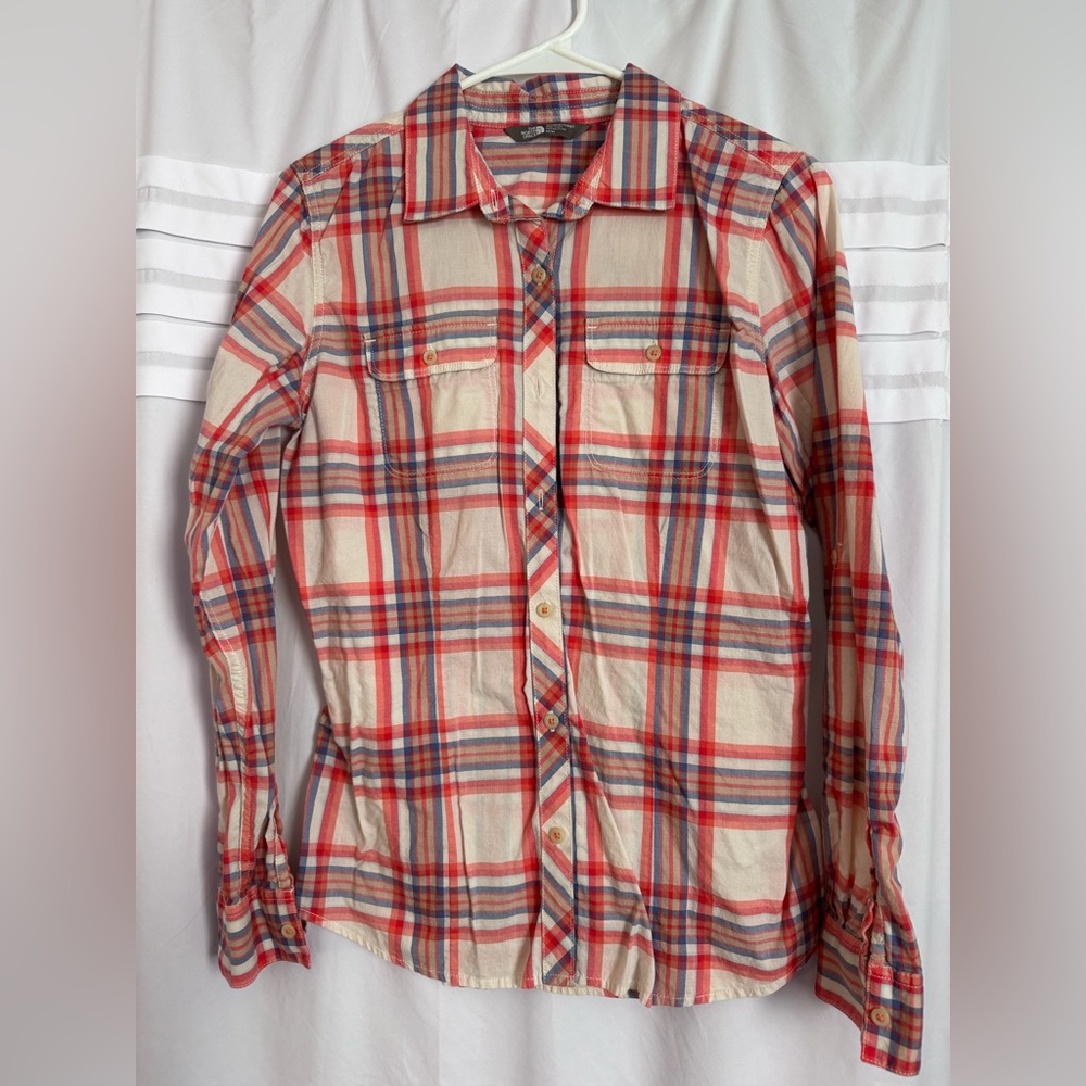 The North Face Baylyn Plaid Long Sleeve Button Up Shirt Hiking Preppy Women M.